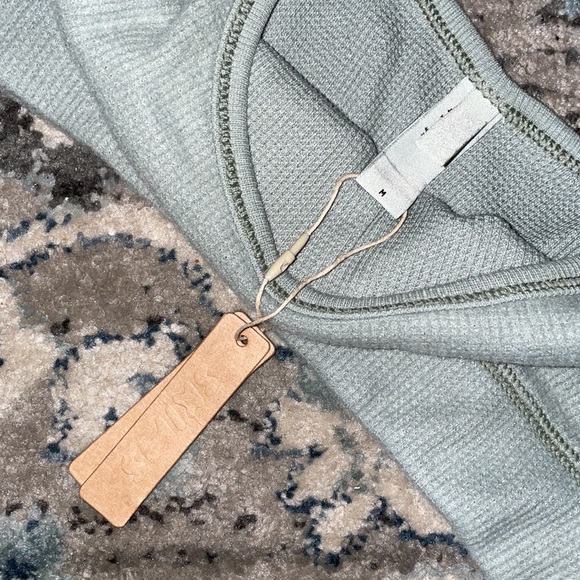 - SKIMS Everyday Bras - Picture 2 of 2